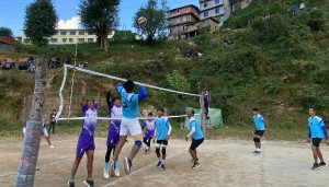 भोटेचौरमा भइरहेको पुरुष भलिबल प्रतियोगिताको दोस्रो दिन, लिग चरणका खेलहरू जारी