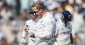 दक्षिण अफ्रिकासँग भारत १५ वर्षपछि घरेलु मैदानमा पराजित  