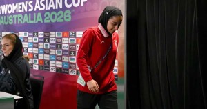 इरानी महिला फुटबल टोलीविरुद्ध देशद्रोहीको आरोप