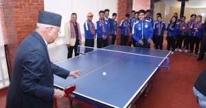प्रधानमन्त्री ओलीले गरे टेबल टेनिस खेलाडीको सम्मान
