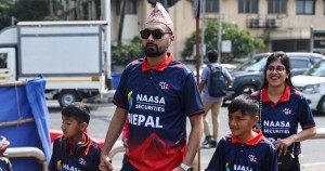 वानखेडेमा नेपाली झण्डा र 'बालेन' क्रेज: विश्वकपको मैदानबाटै फेरिने भो त नेपालको राजनीति?