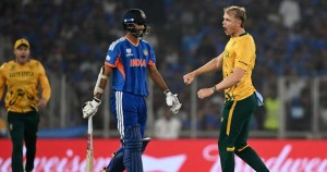 इतिहासकै ठूलो हारपछि दबाबमा भारत, सेमिफाइनलका लागि बाँकी दुवै खेल जित्नै पर्ने