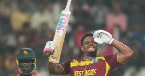 वेष्टइण्डिजसंग जिम्बाब्बे १०७ रनले पराजित