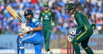 कोहली र गायकवाडको सतकमा दक्षिण अफ्रिकासामु ३५९ रनको चुनौति