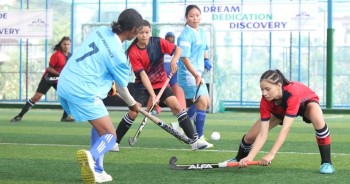 नेपाल आर्मीलाई राष्ट्रिय महिला फाइभ ए साइड इन्डोर हक्की उपाधि
