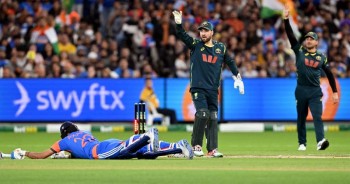 अष्ट्रेलियासंग भारत ४ विकेटले पराजित 