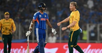 इतिहासकै ठूलो हारपछि दबाबमा भारत, सेमिफाइनलका लागि बाँकी दुवै खेल जित्नै पर्ने