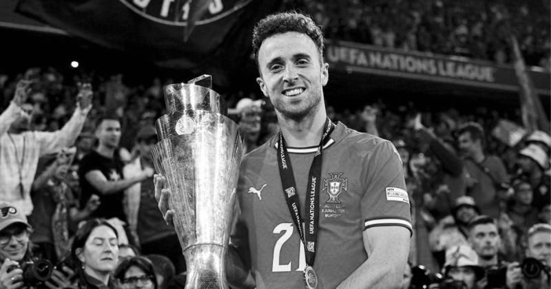 पोर्चुगल राष्ट्रिय टोलीका खेलाडी जोटाको कार दुर्घटनामा  निधन