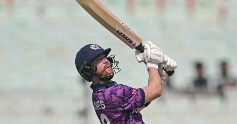 स्कटल्याण्डद्धारा इटालीलाई जितकालागि २०८ रनको विशाल लक्ष्य प्रस्तुत